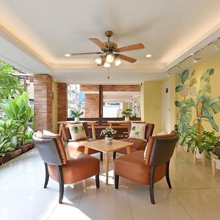 Salin Home Hotel Ramkhamhaeng Bangkok Exteriör bild