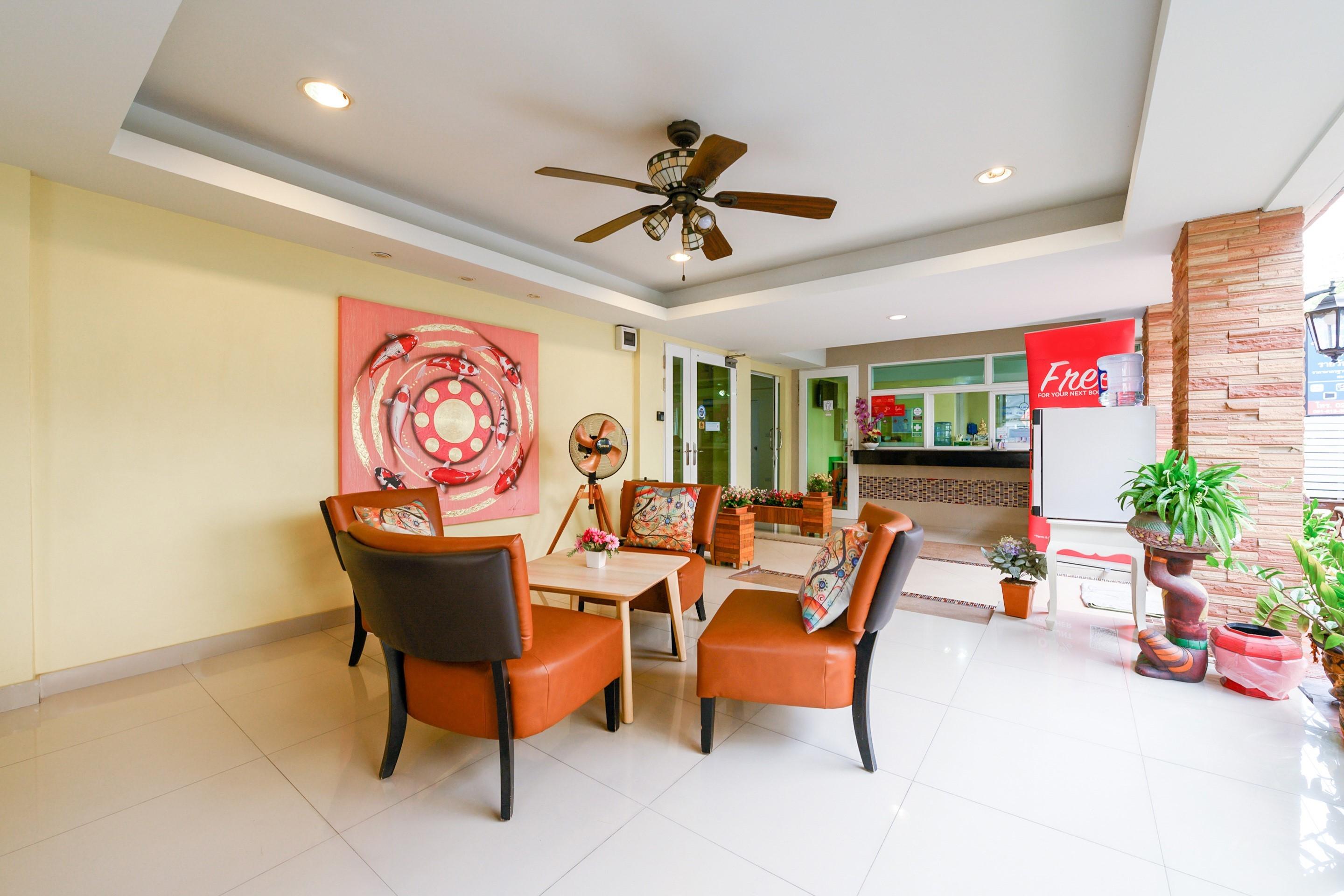Salin Home Hotel Ramkhamhaeng Bangkok Exteriör bild