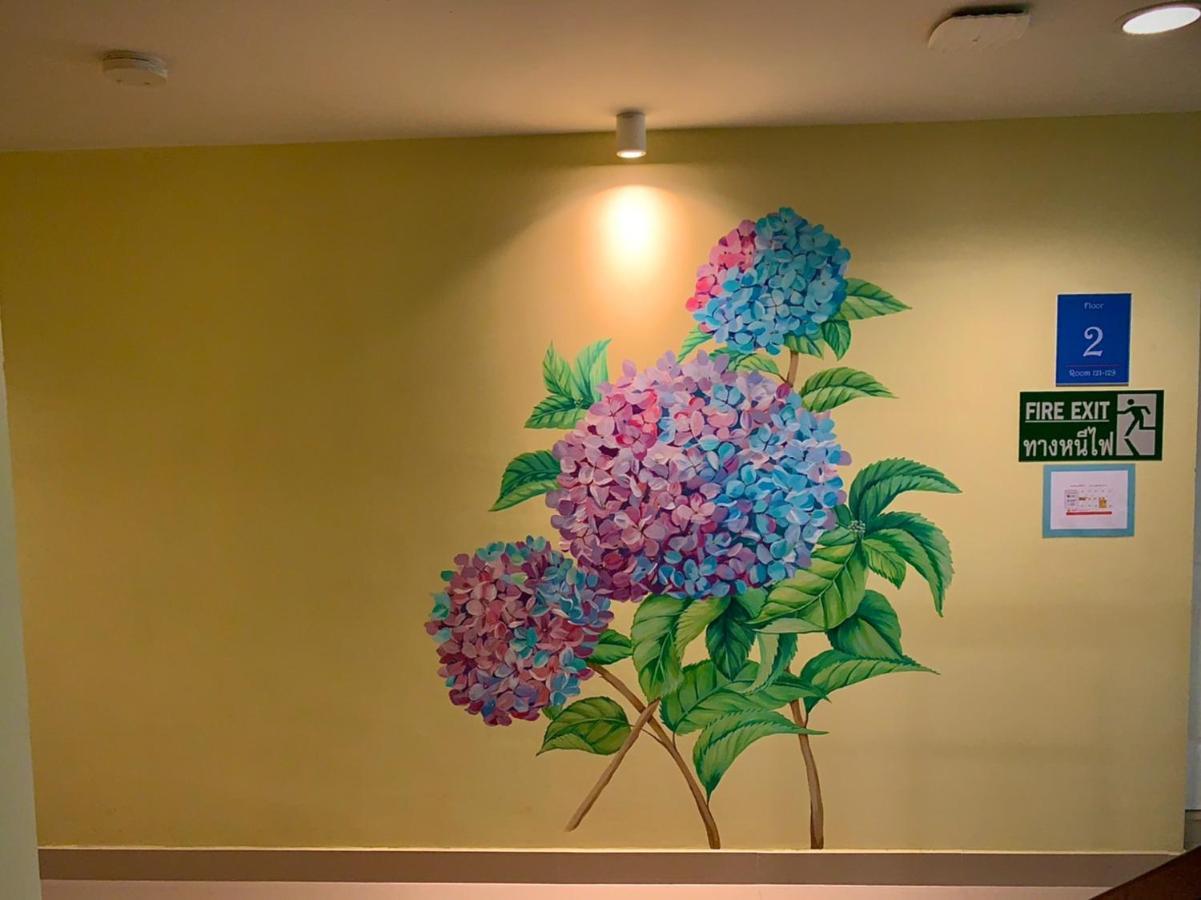 Salin Home Hotel Ramkhamhaeng Bangkok Exteriör bild