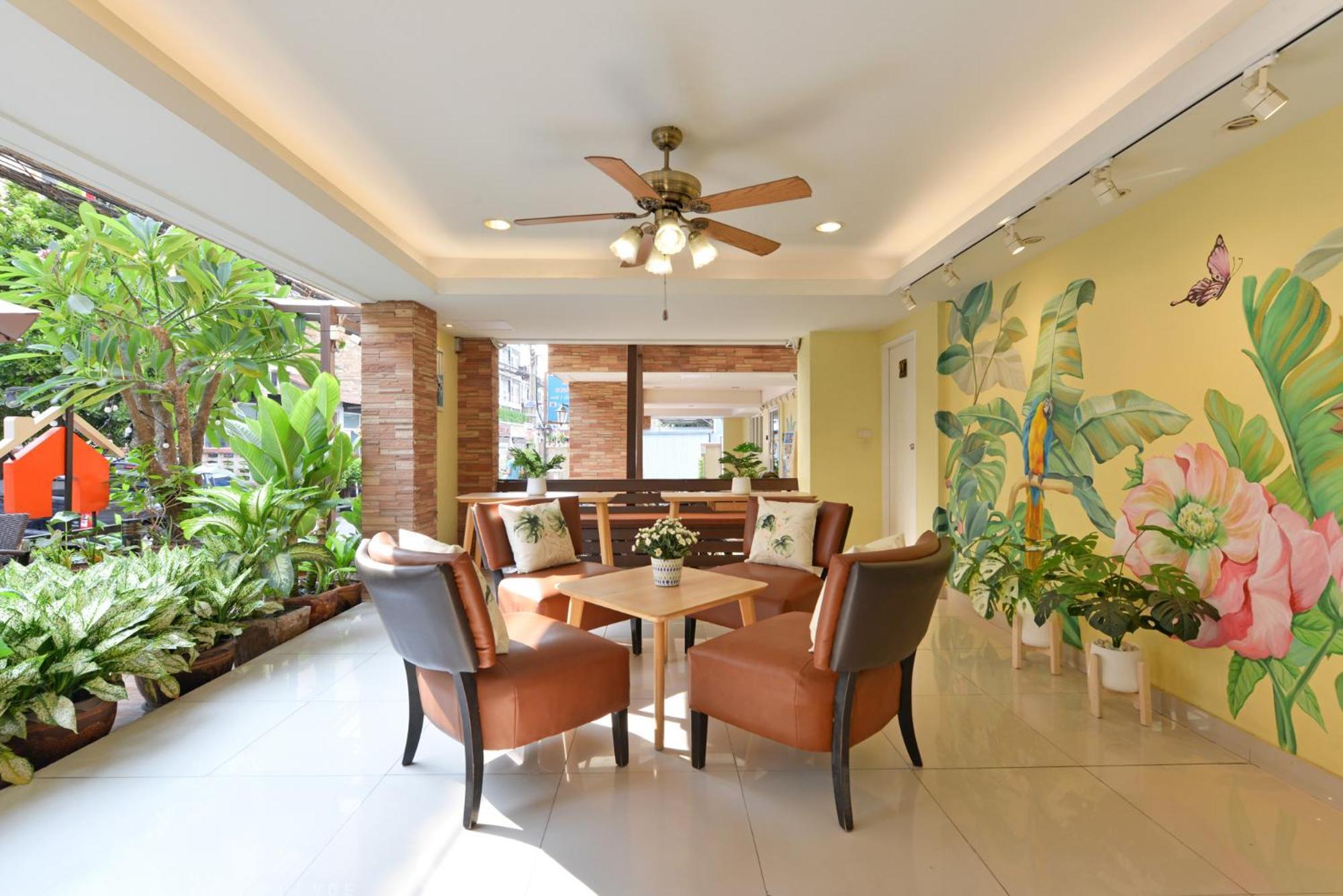 Salin Home Hotel Ramkhamhaeng Bangkok Exteriör bild