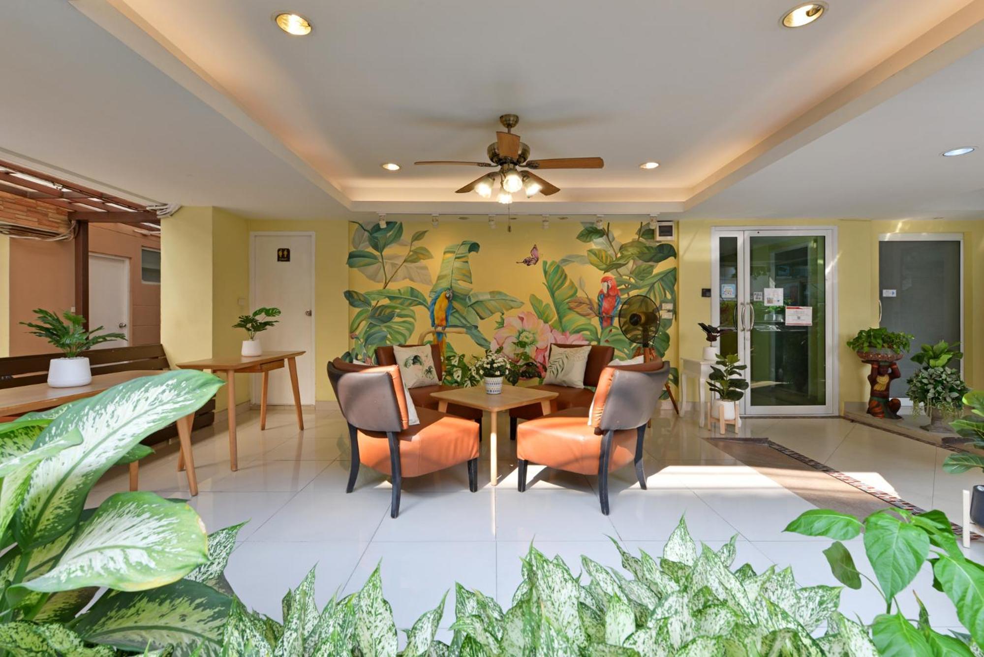 Salin Home Hotel Ramkhamhaeng Bangkok Exteriör bild