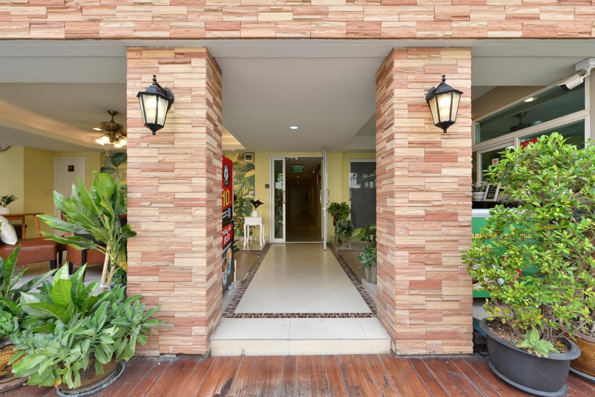 Salin Home Hotel Ramkhamhaeng Bangkok Exteriör bild