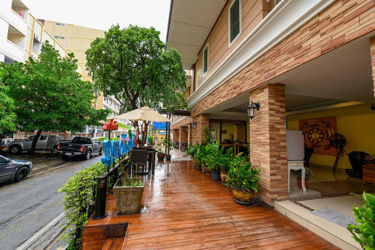 Salin Home Hotel Ramkhamhaeng Bangkok Exteriör bild